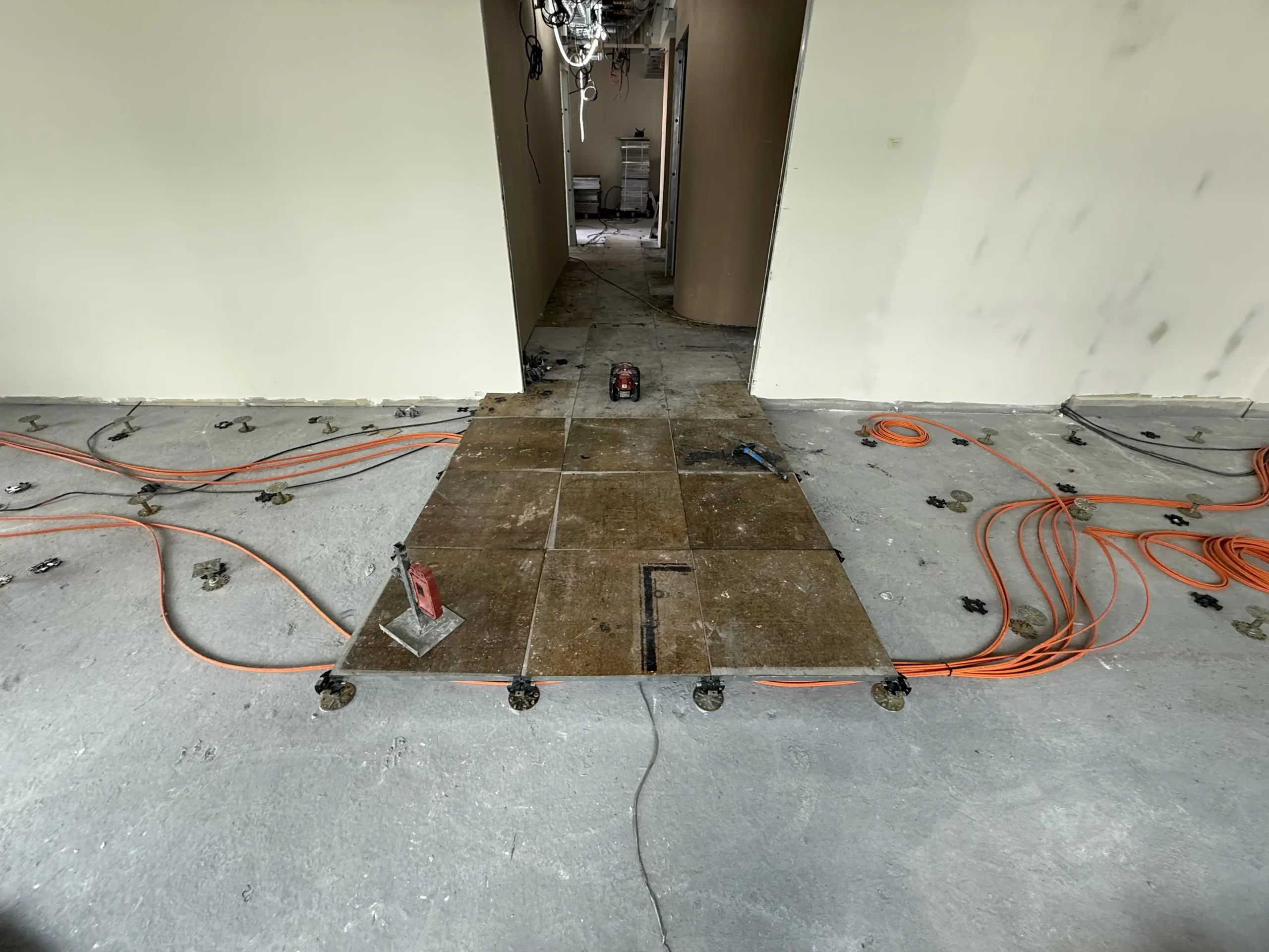 Pose de plancher technique de réemploi